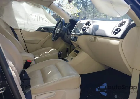 2011 Volkswagen Tiguan Sel из США, поврежденный, VIN WVGBV7AX7BW557398